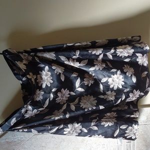 Soft and flowy flowered skirt